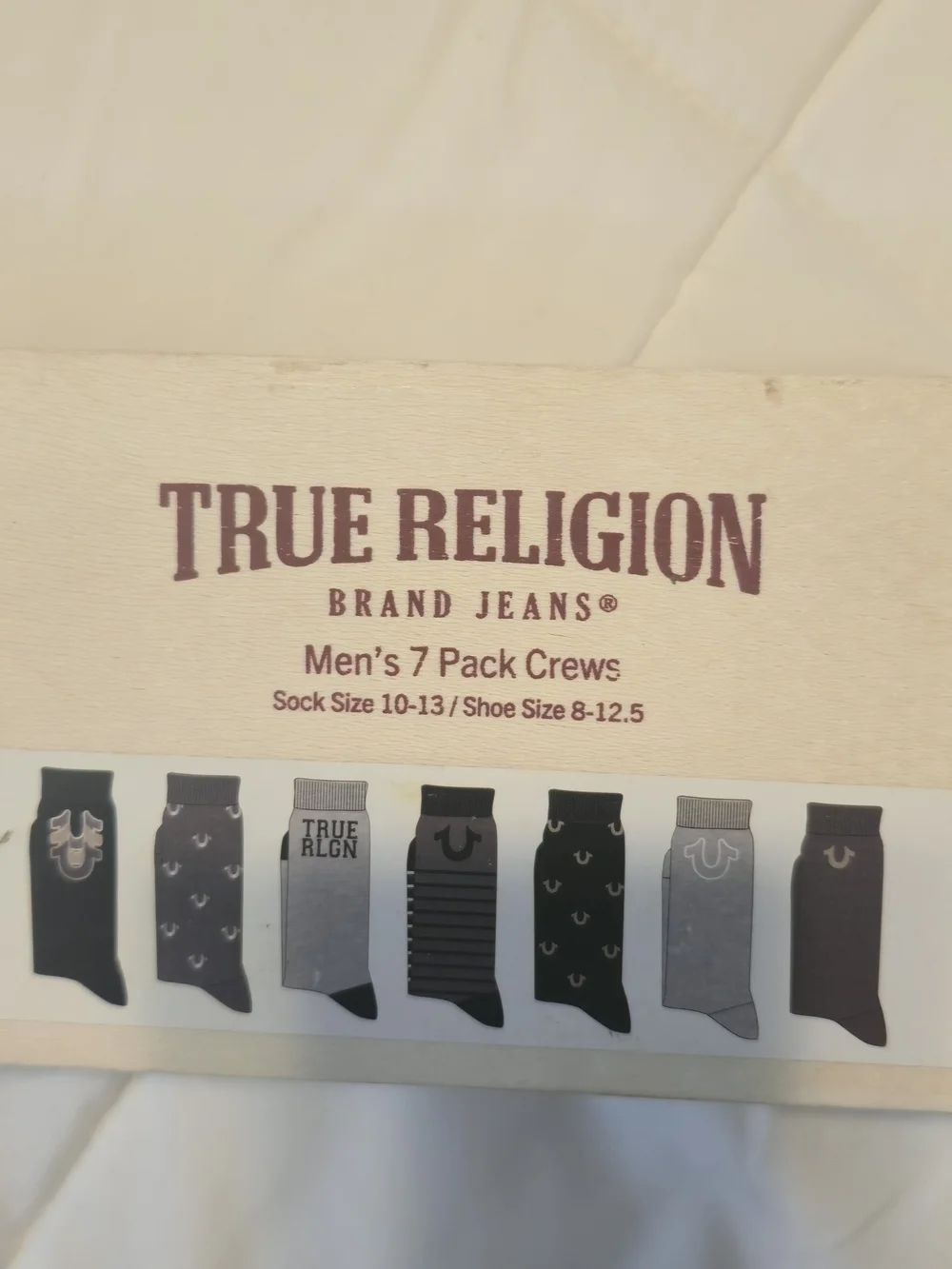 True Religion Men's 7-Pack Crew Socks - New (Open Package)